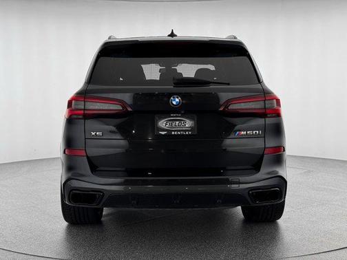 2022 BMW X5 M50i