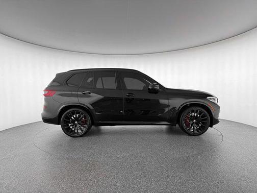 2022 BMW X5 M50i