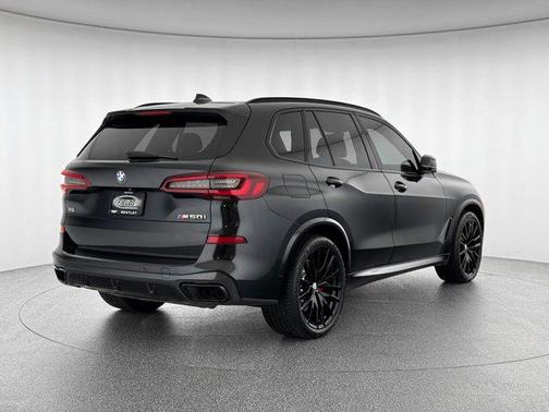 2022 BMW X5 M50i