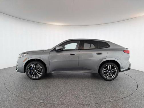 Gray Metallic 2025 BMW X2 xDrive28i