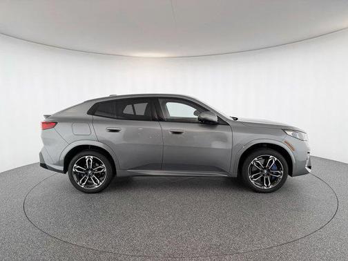 Gray Metallic 2025 BMW X2 xDrive28i