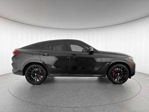 2024 BMW X6 M60i