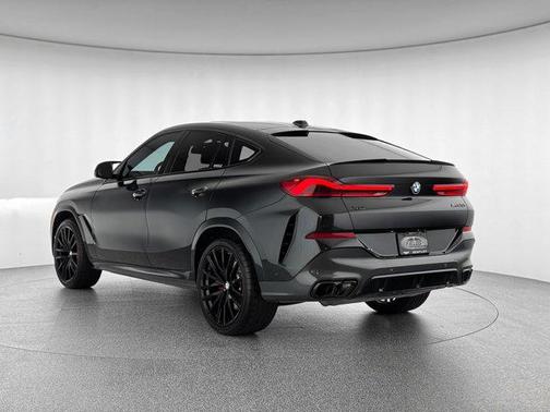 2024 BMW X6 M60i