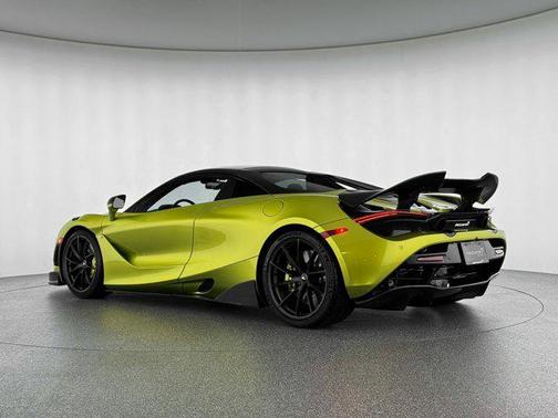 2022 McLaren 720S Base