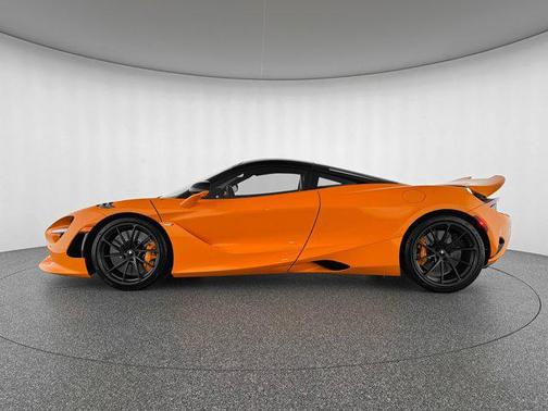 2024 McLaren 750S Coupe