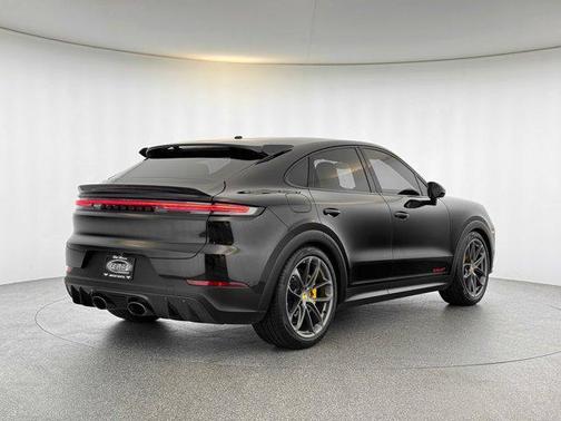 2024 Porsche Cayenne Turbo GT
