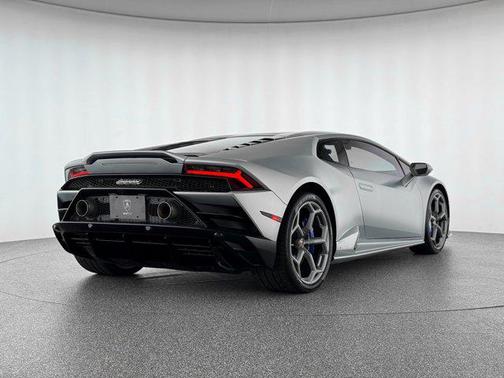2020 Lamborghini Huracan EVO Base