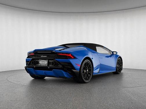 2022 Lamborghini Huracan EVO Spyder RWD