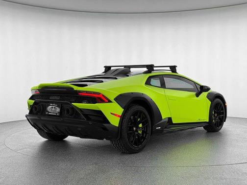 2023 Lamborghini Huracan Sterrato Base