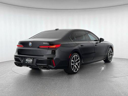 2024 BMW 760 i xDrive