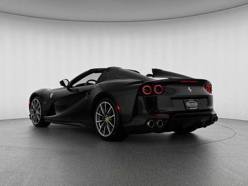 2021 Ferrari 812 GTS Base