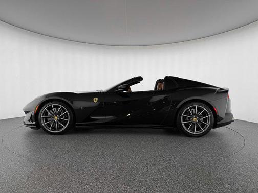 2021 Ferrari 812 GTS Base