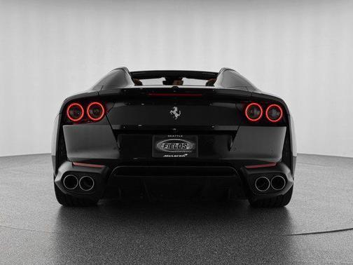 2021 Ferrari 812 GTS Base