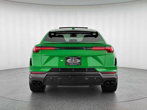 2024 Lamborghini Urus Performante