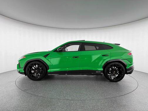 2024 Lamborghini Urus Performante