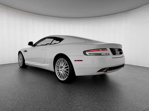 2011 Aston Martin DB9 Base