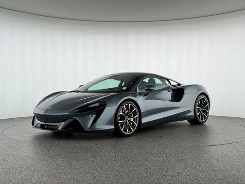2023 McLaren Artura TechLux