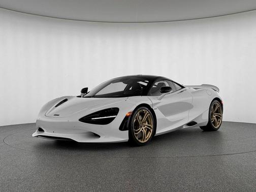Silica White 2026 McLaren 750S Coupe