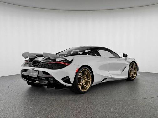 Silica White 2026 McLaren 750S Coupe