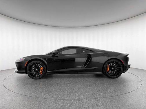 2023 McLaren GT Base