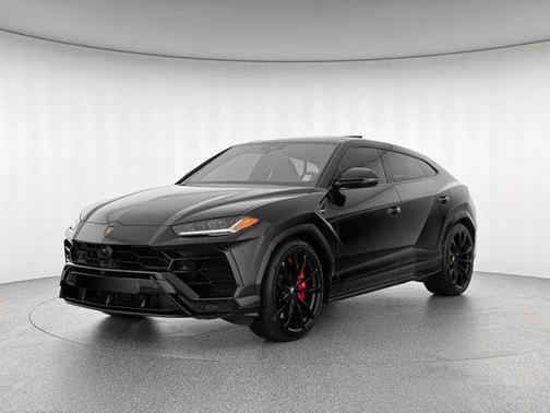 2022 Lamborghini Urus Base