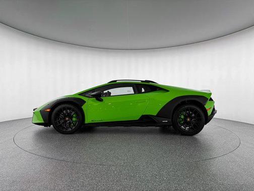 2024 Lamborghini Huracan Sterrato Base