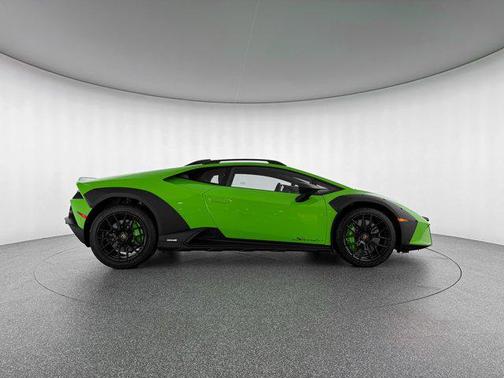 2024 Lamborghini Huracan Sterrato Base