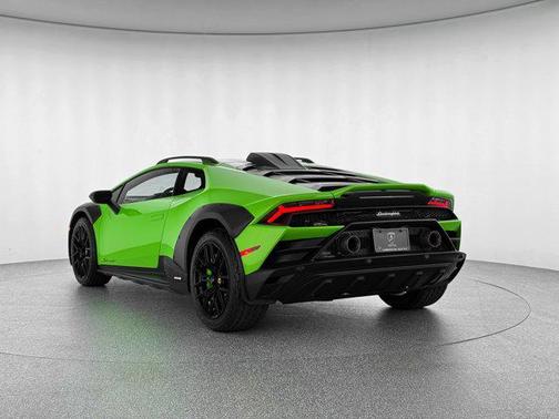 2024 Lamborghini Huracan Sterrato Base