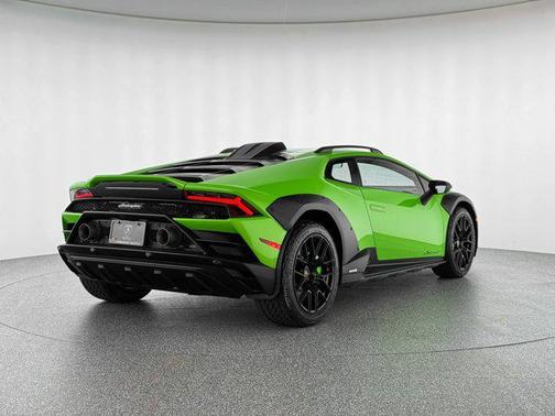 2024 Lamborghini Huracan Sterrato Base