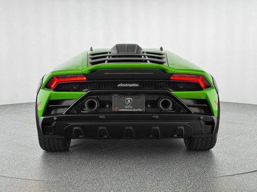 2024 Lamborghini Huracan Sterrato Base