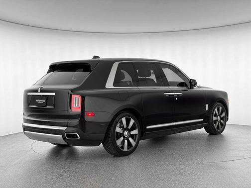 2023 Rolls-Royce Cullinan 