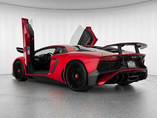 2016 Lamborghini Aventador LP750-4 Superveloce