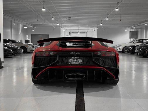 2016 Lamborghini Aventador LP750-4 Superveloce