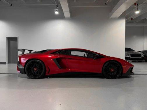 2016 Lamborghini Aventador LP750-4 Superveloce