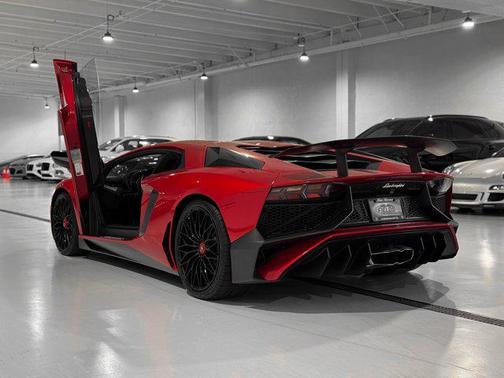 2016 Lamborghini Aventador LP750-4 Superveloce