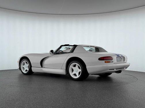 1996 Dodge Viper RT/10