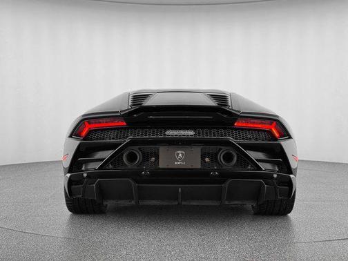 2022 Lamborghini Huracan EVO Coupe RWD