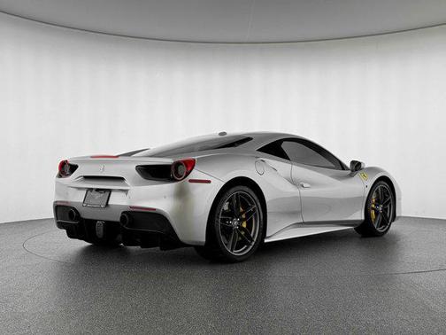 2017 Ferrari 488 GTB Base