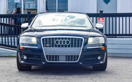2007 Audi S8 5.2