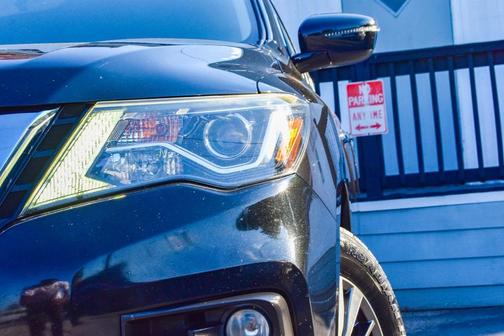 2020 Nissan Pathfinder SV 2WD
