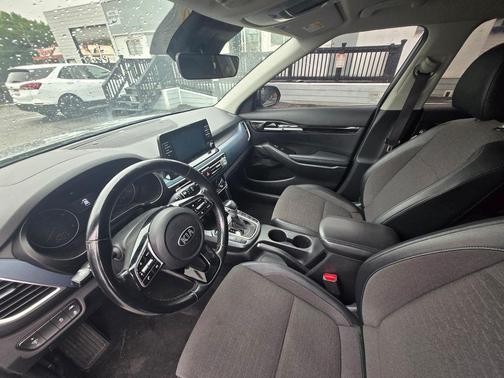 Steel Gray 2021 Kia Seltos S
