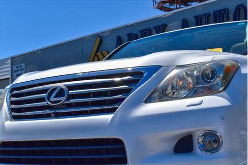 2009 Lexus LX 570 Base