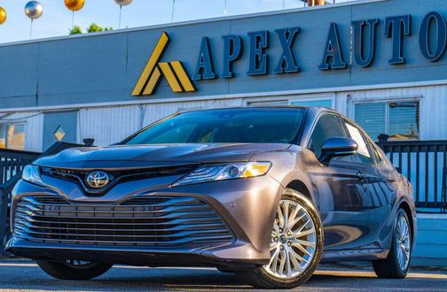 Predawn Gray Mica 2018 Toyota Camry XLE