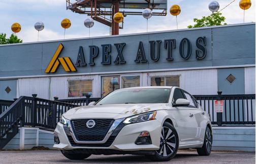 Pearl White Tricoat 2020 Nissan Altima 2.5 SL