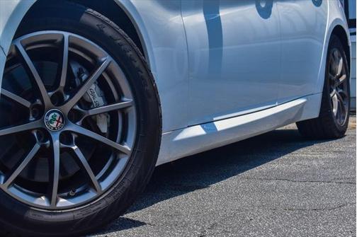 2019 Alfa Romeo Giulia Base