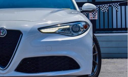 2019 Alfa Romeo Giulia Base