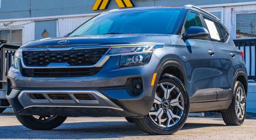 Gravity Gray 2021 Kia Seltos EX