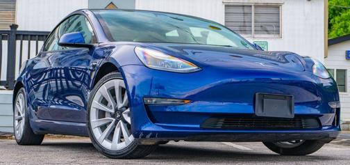 Deep Blue Metallic 2022 Tesla Model 3 Long Range