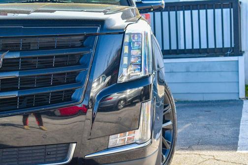 2020 Cadillac Escalade ESV Premium Luxury