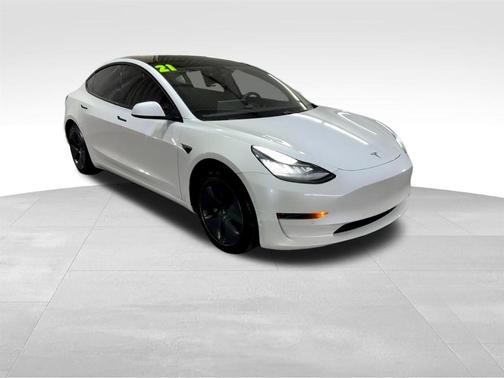 2021 Tesla Model 3 Standard Range Plus